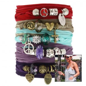 Anleitung Seidenarmbänder mit Anhänger und Charms
